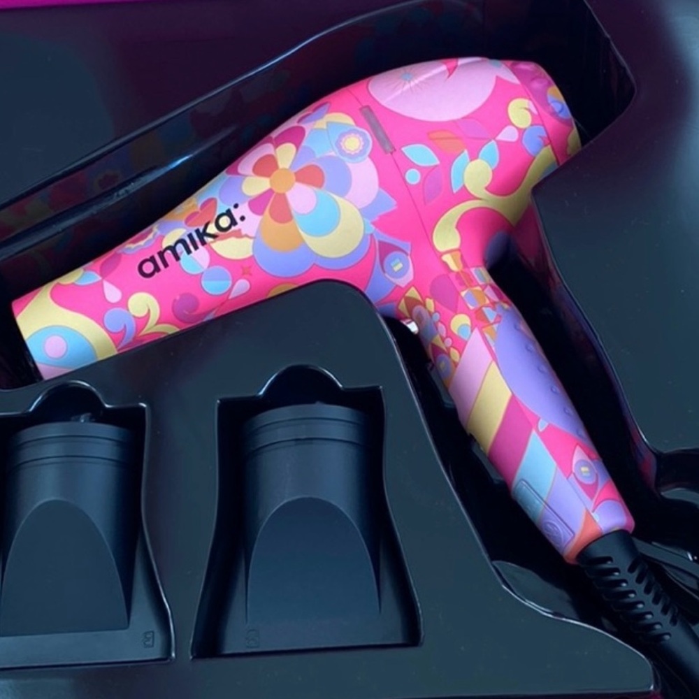 NWT Amika Brooklyn Heat Lightweight Speed Dryer Hair Dryer